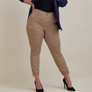 Torrid Comfort Flex Waistband Classic Fit Jogger Stretch Twill Highrise Pants